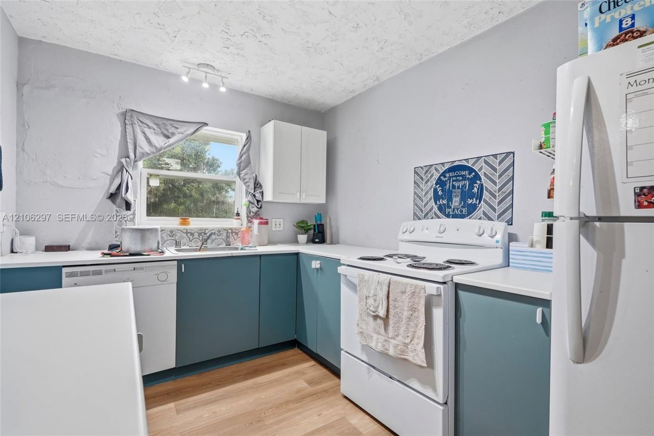 4810 Lakewood Park Dr , Fort Pierce, FL 34951 Photo