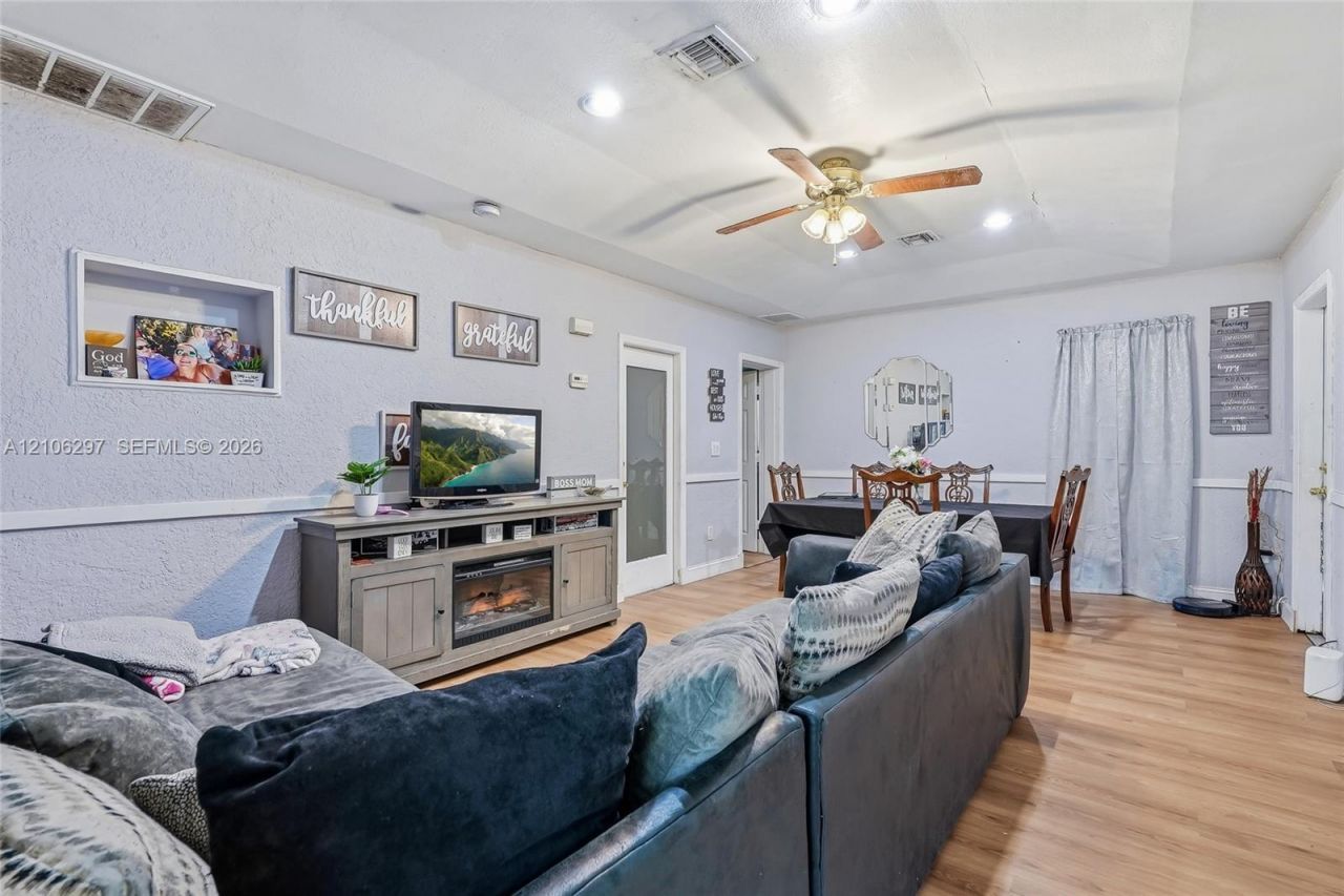 4810 Lakewood Park Dr , Fort Pierce, FL 34951 Photo