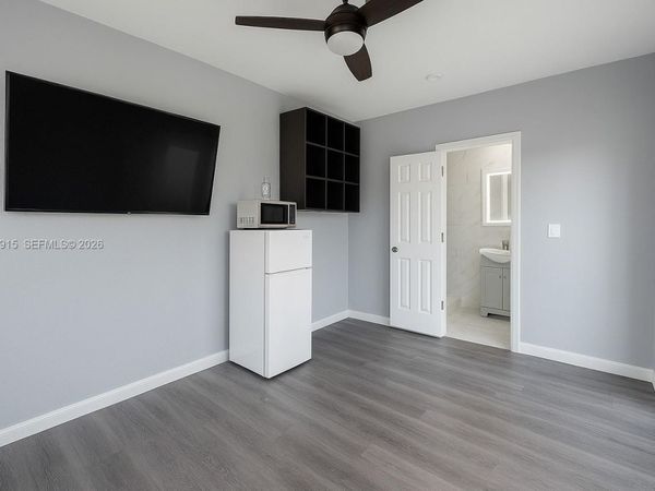2400 Casablanca Dr , Unit B, Miramar, FL 33023
