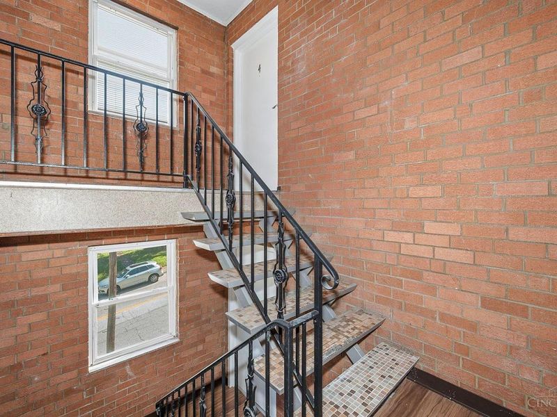 1275 Sunset Avenue, Cincinnati, OH 45205 Photo 6