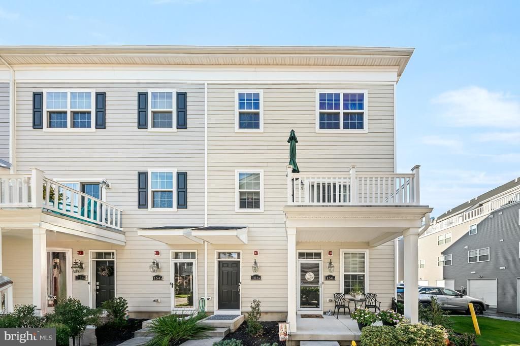 156 GASLIGHT ALY, BENSALEM, PA 19020