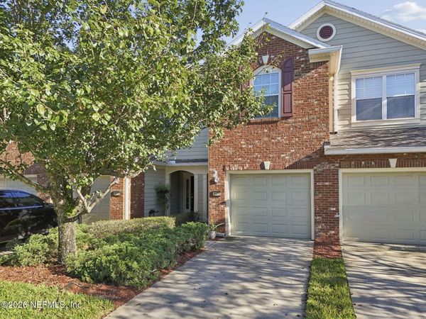 6975 ROUNDLEAF Drive, Jacksonville, FL 32258
