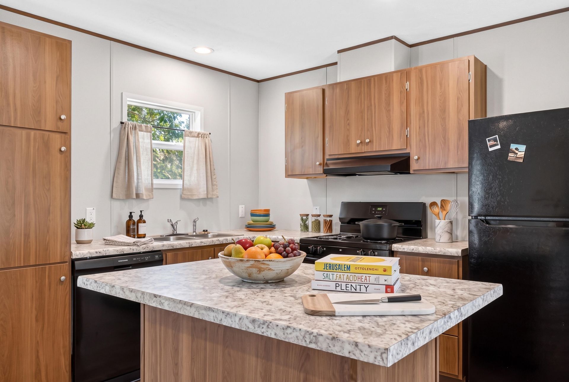 242 1st Street Photo 10