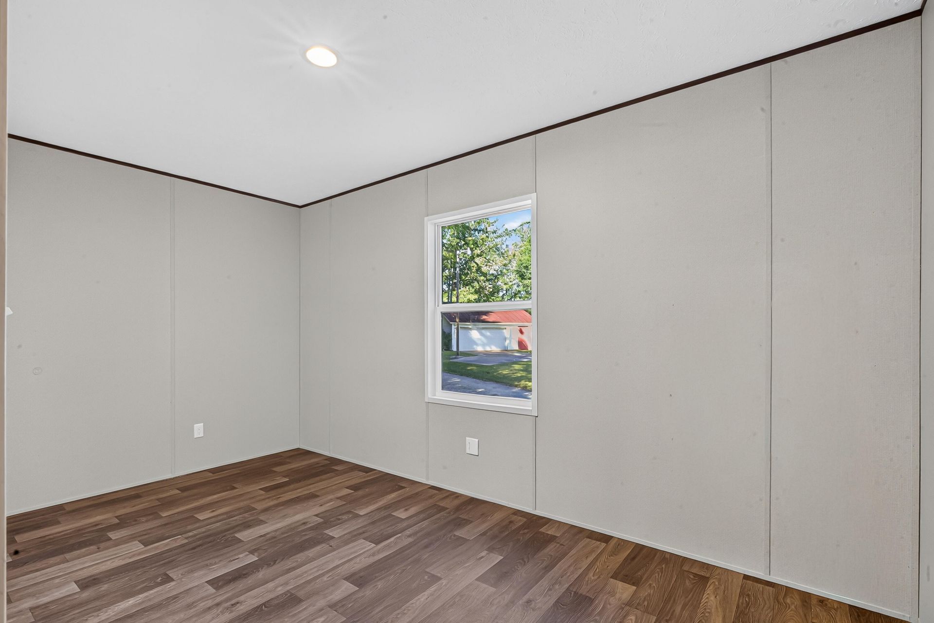 242 1st Street Photo 28