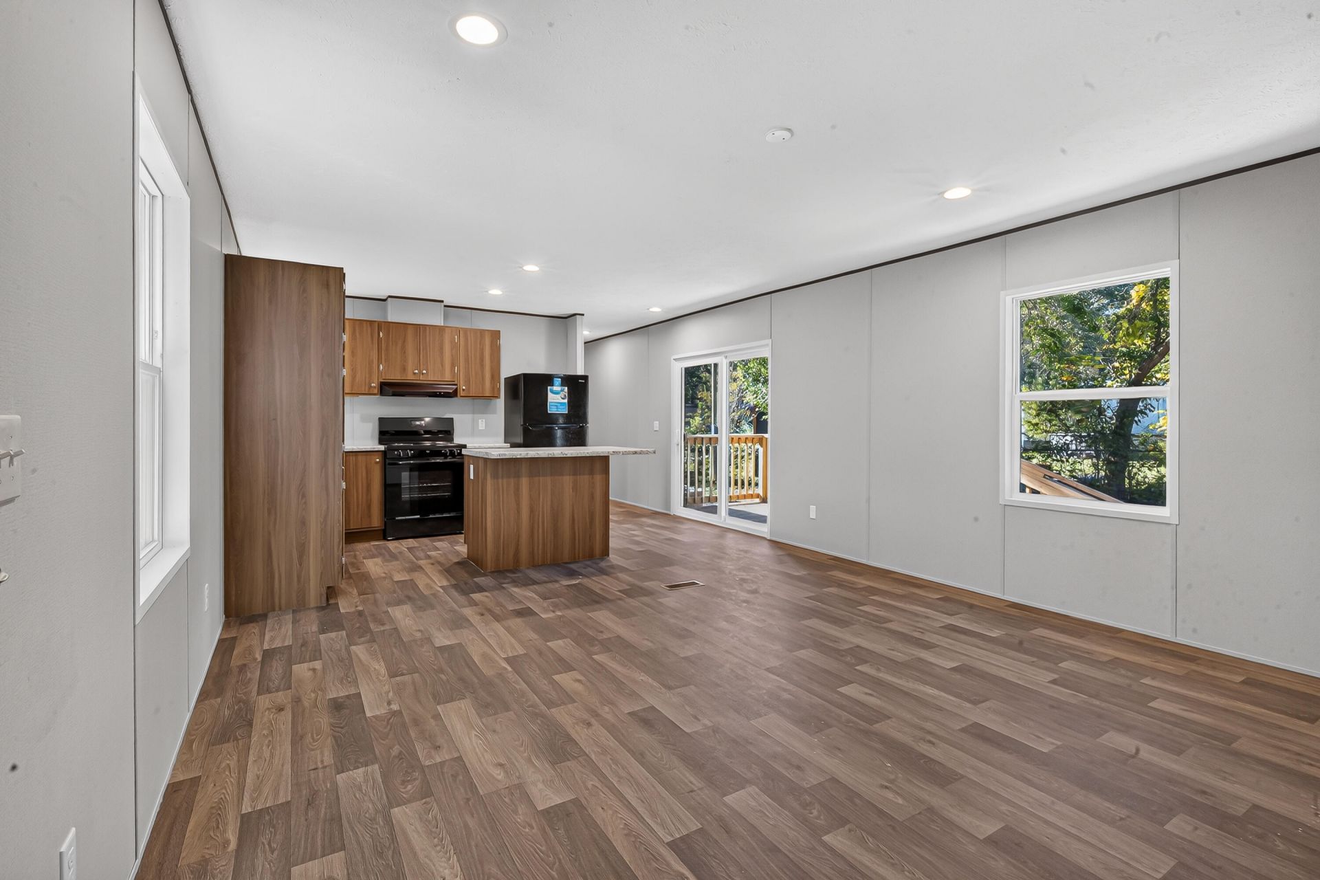 242 1st Street Photo 9