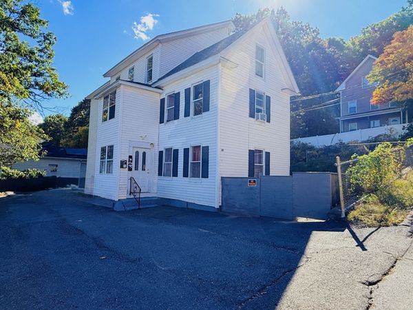 12 Foster St, Fitchburg, MA 01420