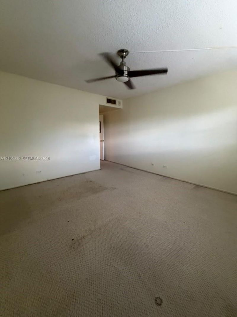 800 NE 195th St , Unit 311, Miami, FL 33179 Photo