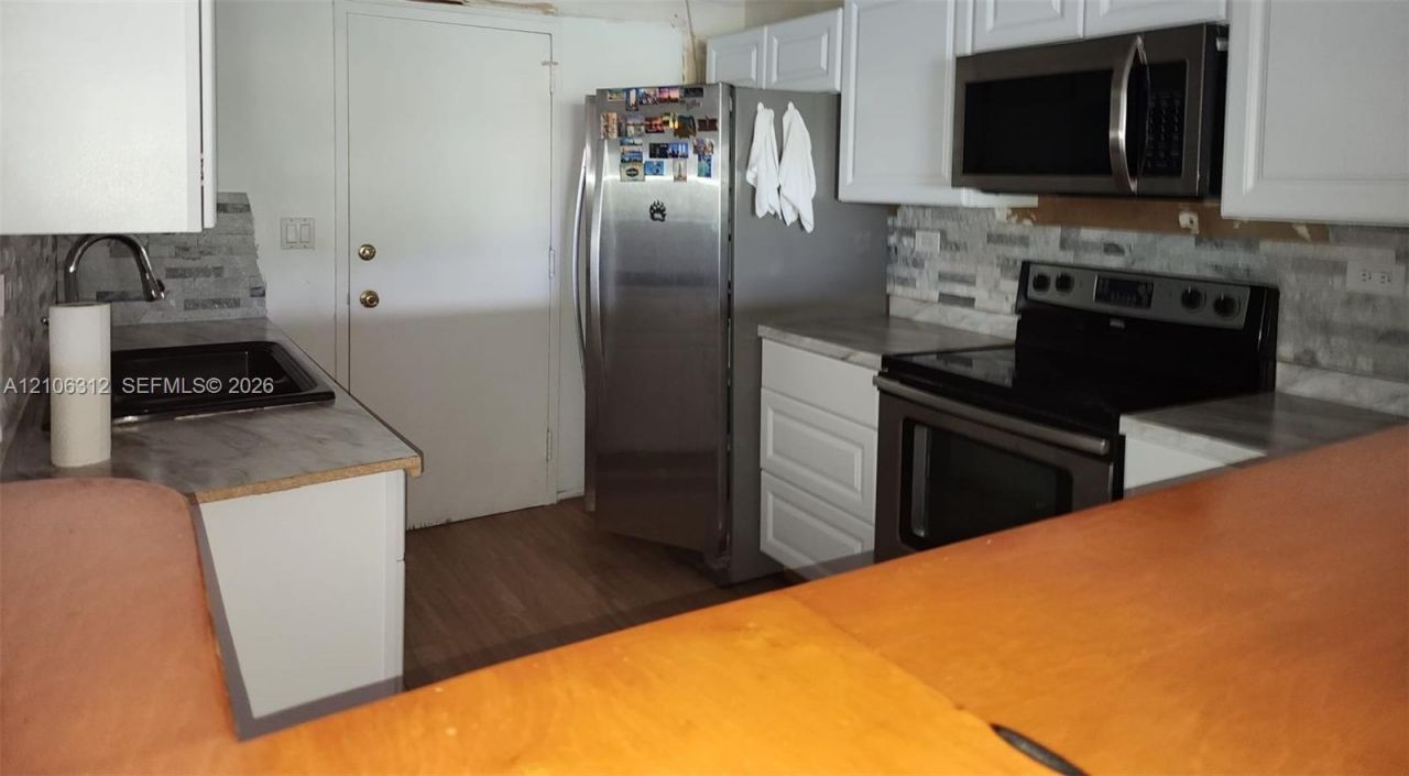 800 NE 195th St , Unit 311, Miami, FL 33179 Photo