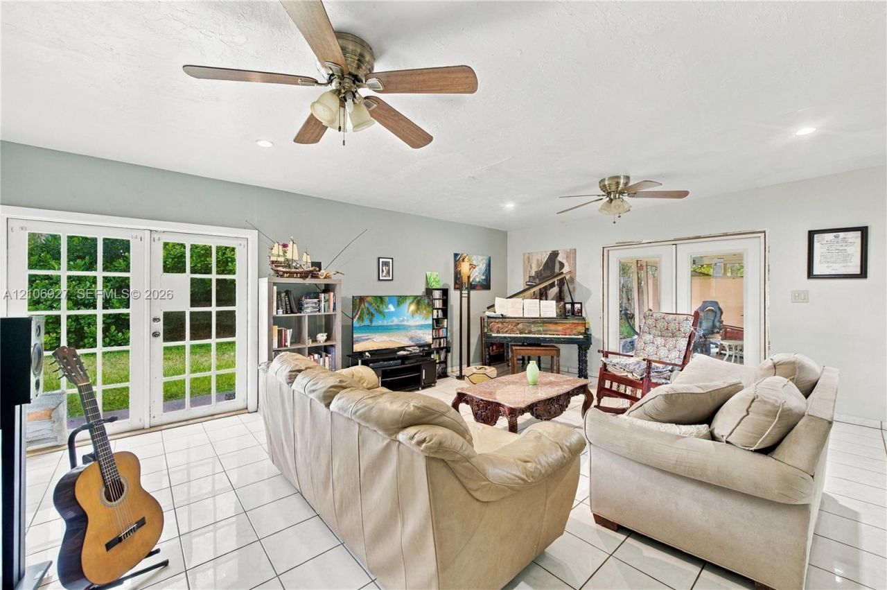 9121 SW 184th Ter , Cutler Bay, FL 33157 Photo