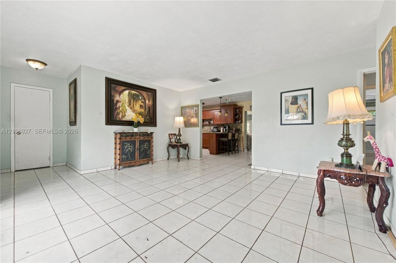 9121 SW 184th Ter , Cutler Bay, FL 33157 Photo