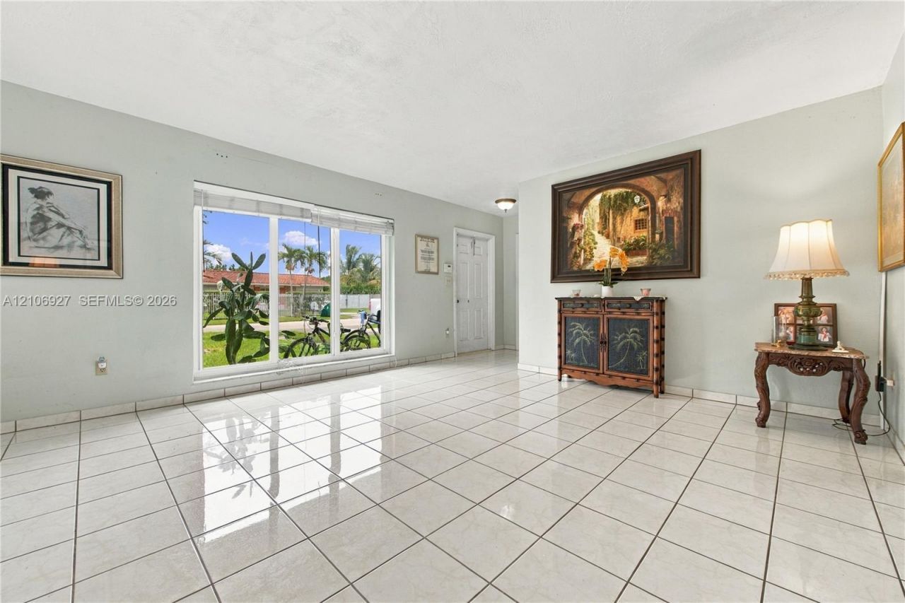 9121 SW 184th Ter , Cutler Bay, FL 33157 Photo