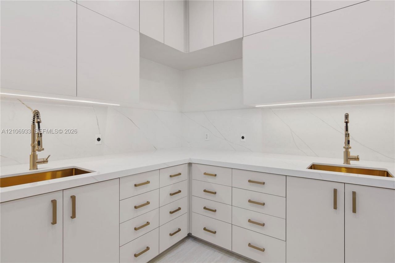 175 SW 7th St , Unit 1707, Miami, FL 33130 Photo