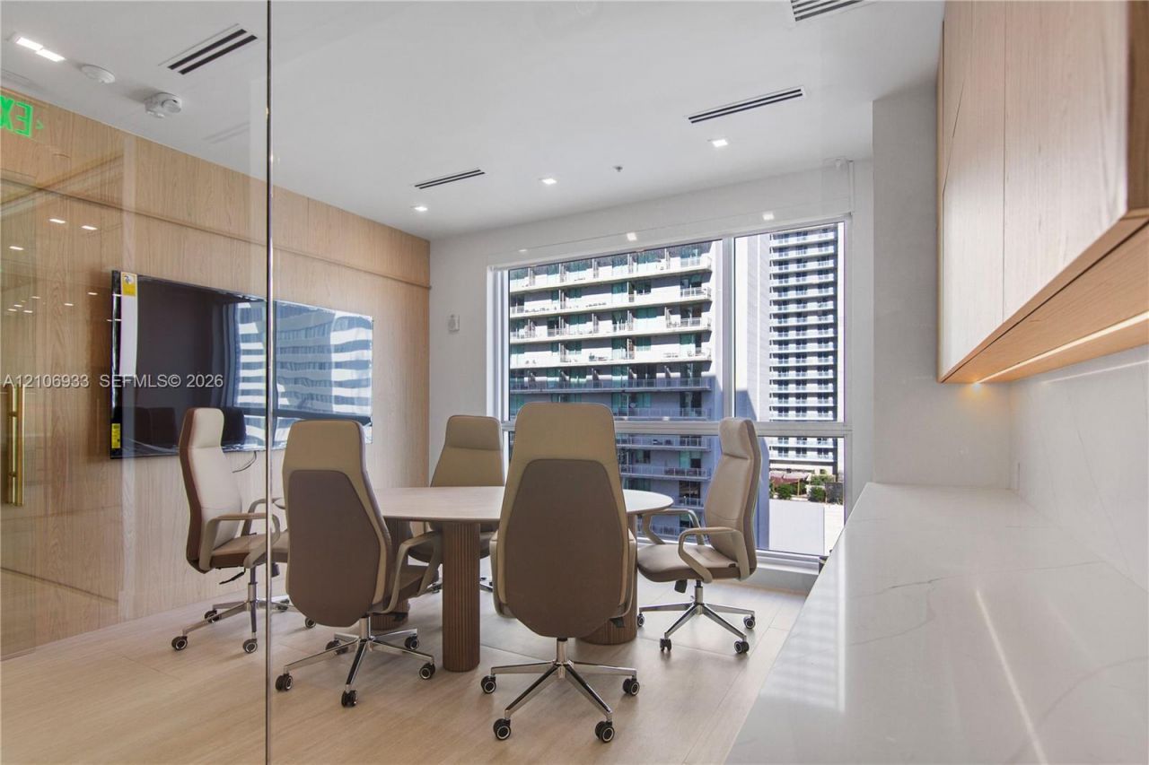 175 SW 7th St , Unit 1707, Miami, FL 33130 Photo