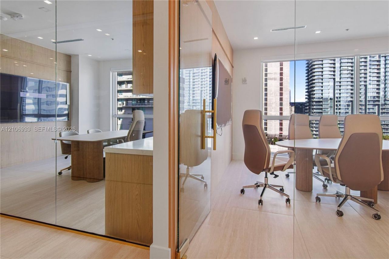 175 SW 7th St , Unit 1707, Miami, FL 33130 Photo