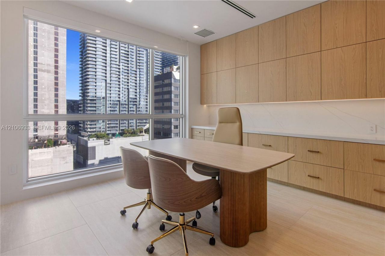 175 SW 7th St , Unit 1707, Miami, FL 33130 Photo