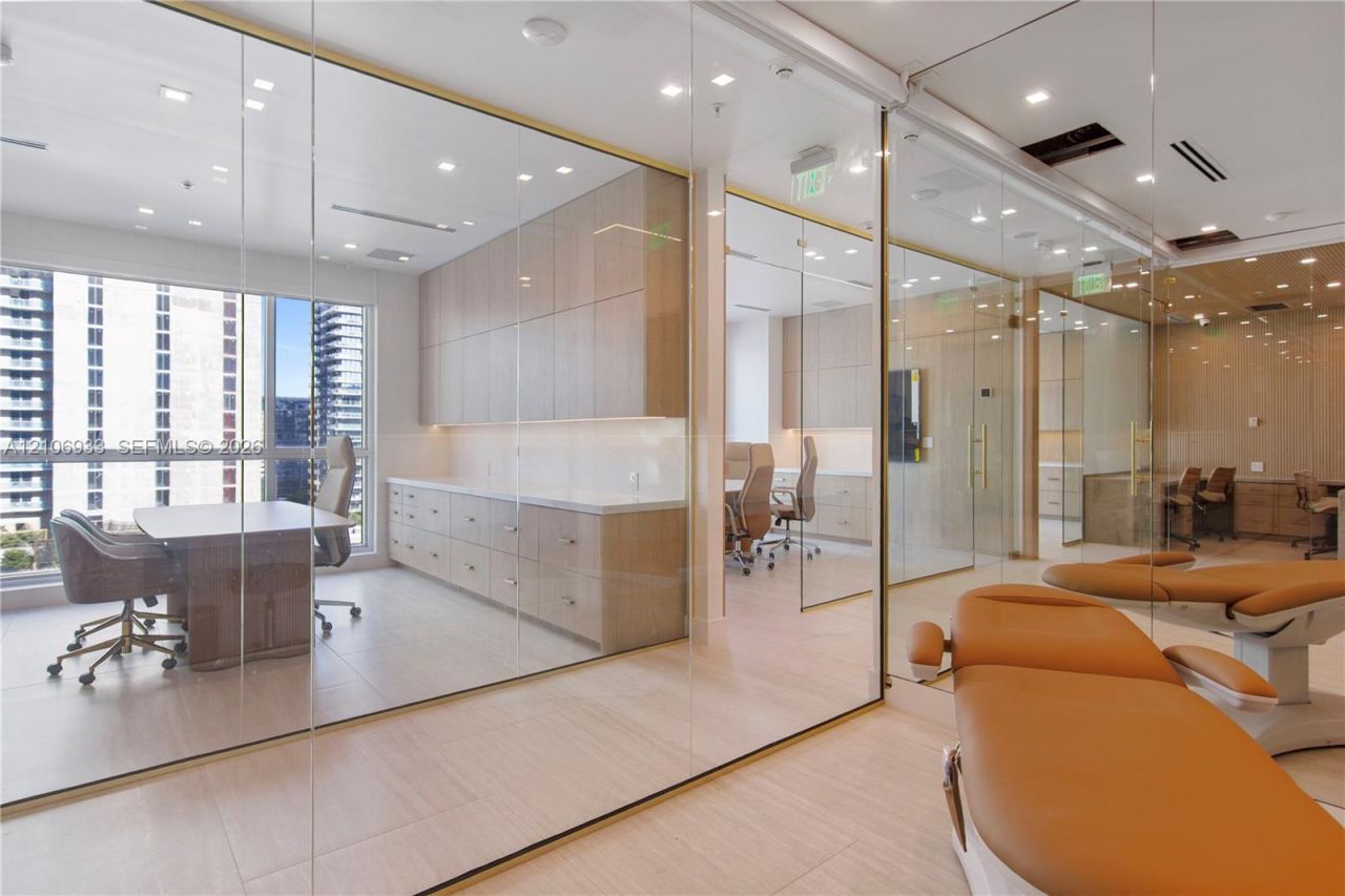 175 SW 7th St , Unit 1707, Miami, FL 33130 Photo