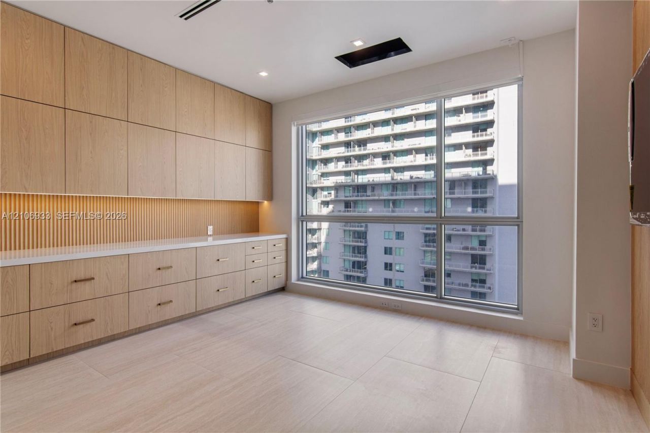 175 SW 7th St , Unit 1707, Miami, FL 33130 Photo