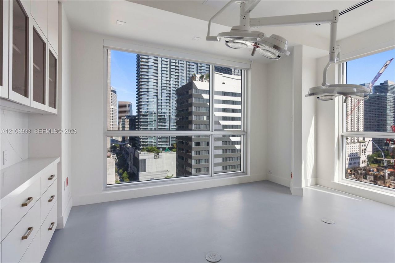 175 SW 7th St , Unit 1707, Miami, FL 33130 Photo