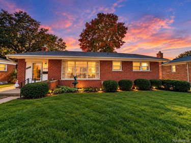 35937 Leon Street, Livonia, Mi 48150