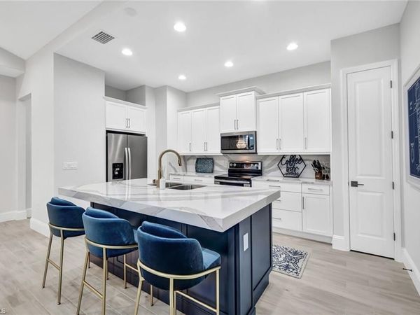 7142 Cayo Coco LN , NAPLES, FL 34113