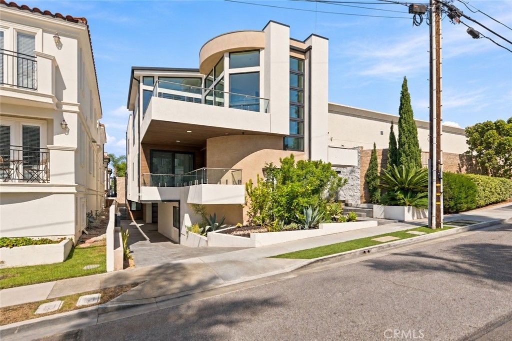 721 1st Place, Hermosa Beach, CA 90254 Main Photo