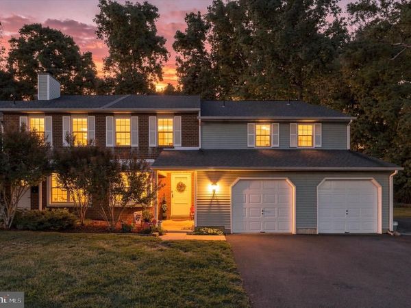 562 S DOVE ROAD, YARDLEY, PA 19067