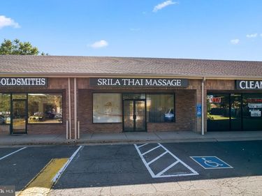 2972 CHAIN BRIDGE ROAD, Unit C, OAKTON, VA 22124