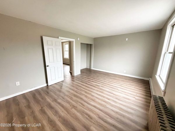 1822 Luzerne Street, Unit 2nd Fl, Scranton, PA 18504