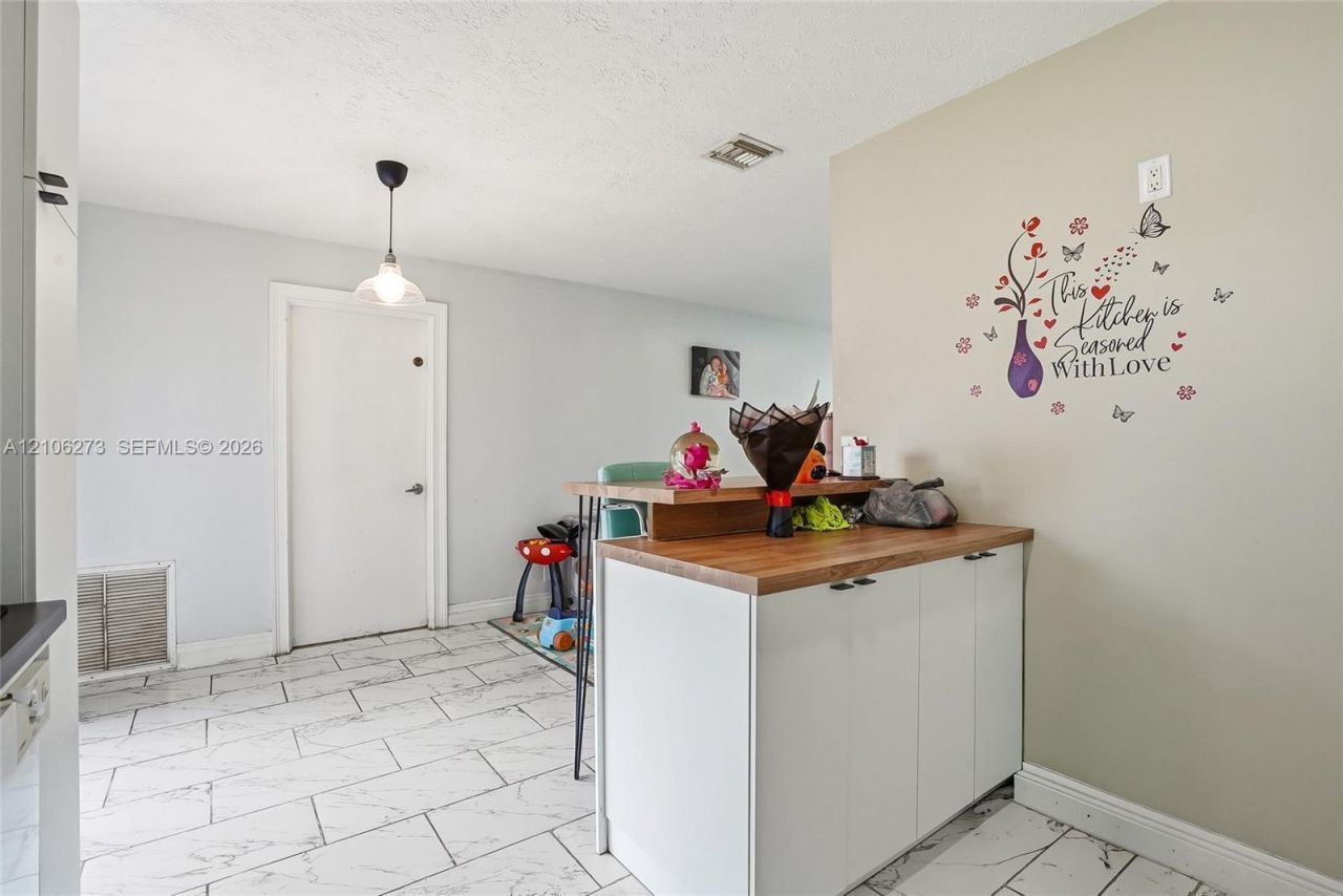 5310 Seagrape Dr , Fort Pierce, FL 34982 Photo
