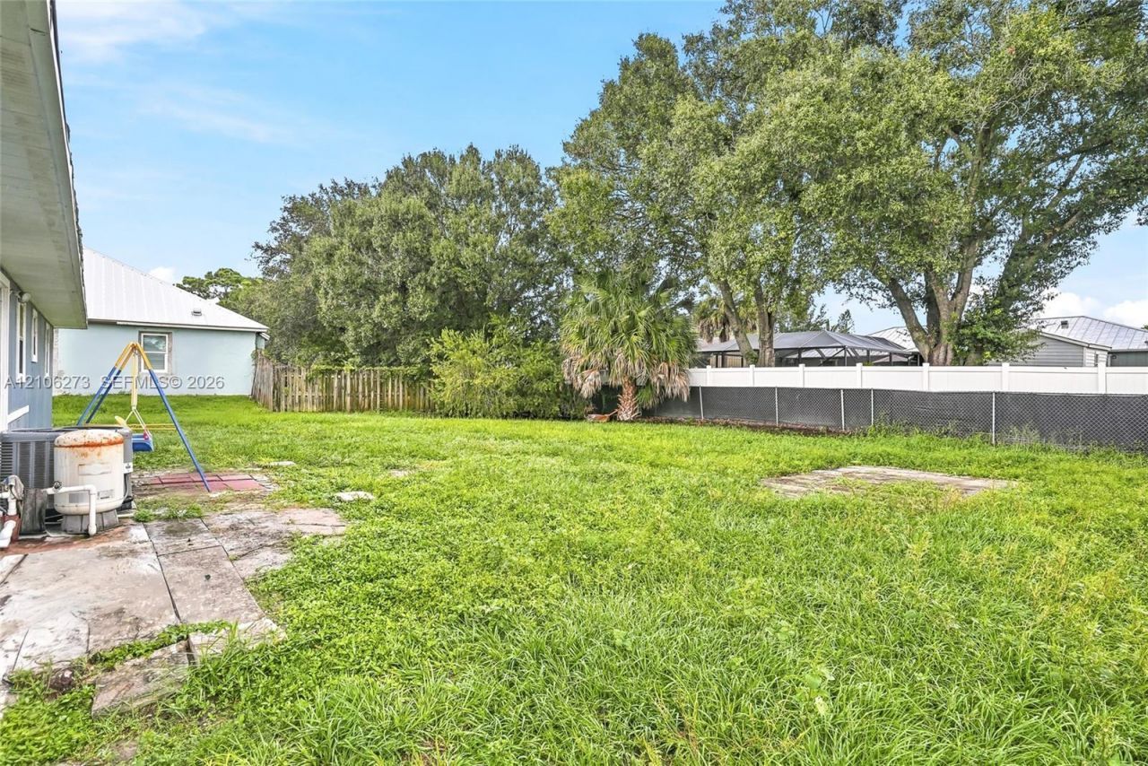 5310 Seagrape Dr , Fort Pierce, FL 34982 Photo