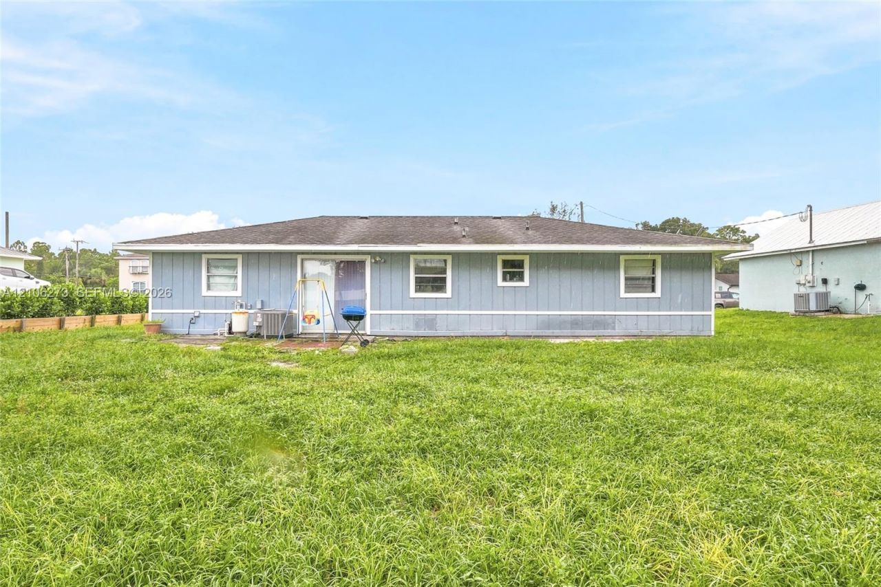5310 Seagrape Dr , Fort Pierce, FL 34982 Photo