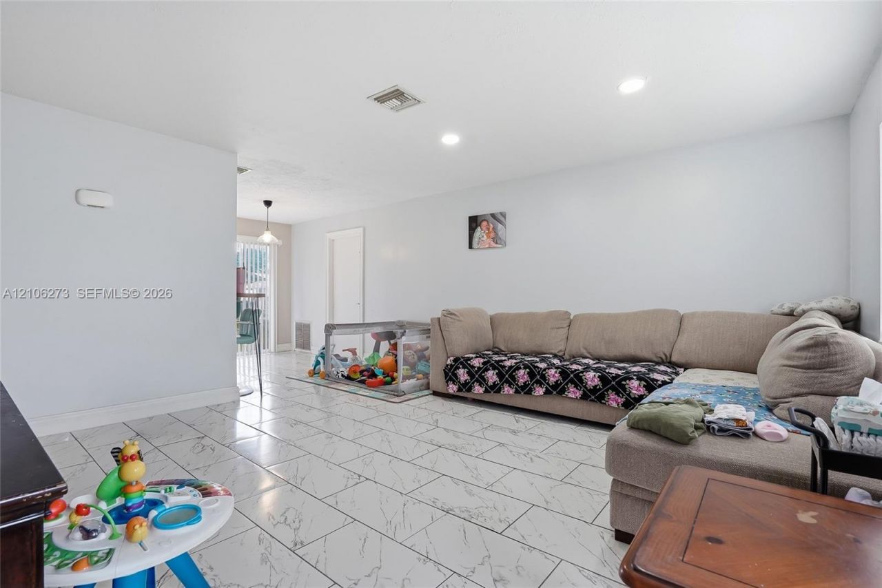 5310 Seagrape Dr , Fort Pierce, FL 34982 Photo