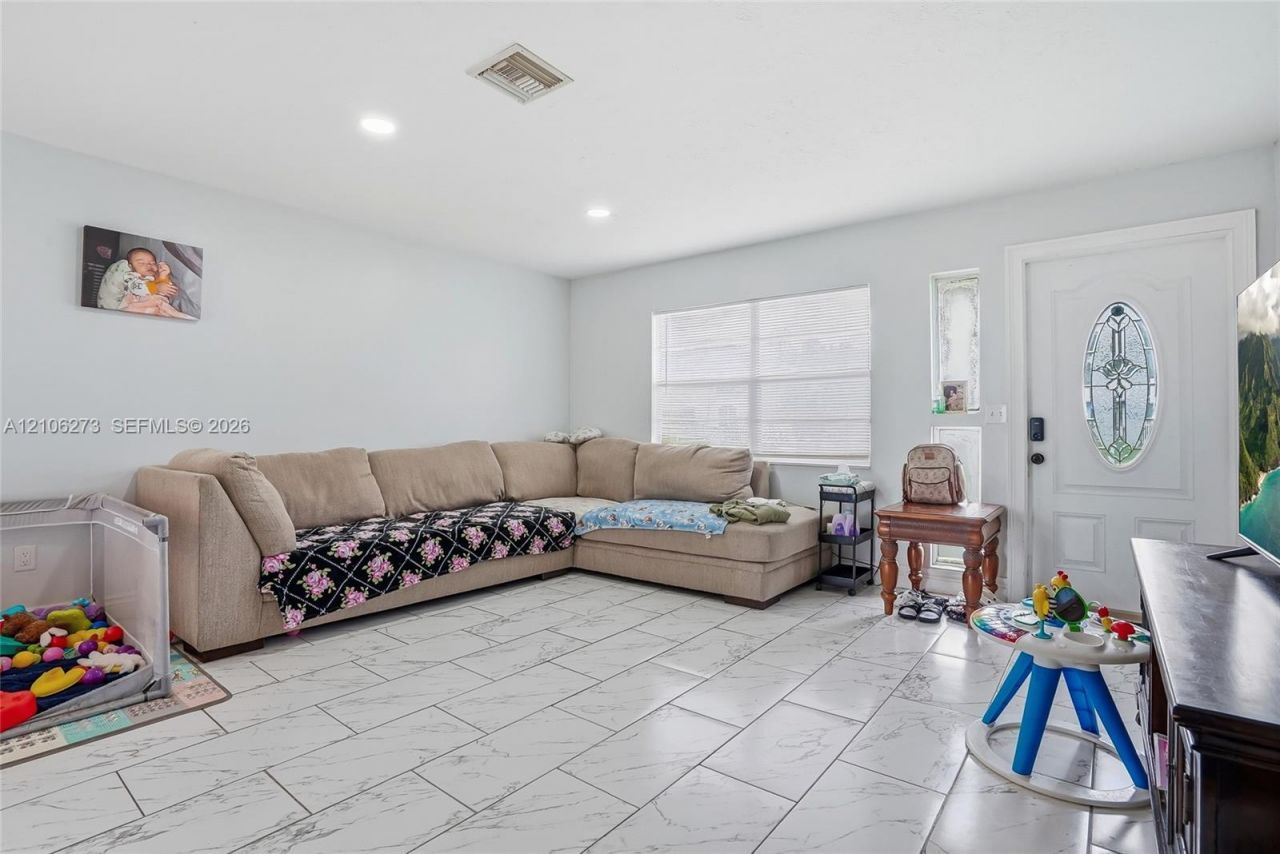 5310 Seagrape Dr , Fort Pierce, FL 34982 Photo