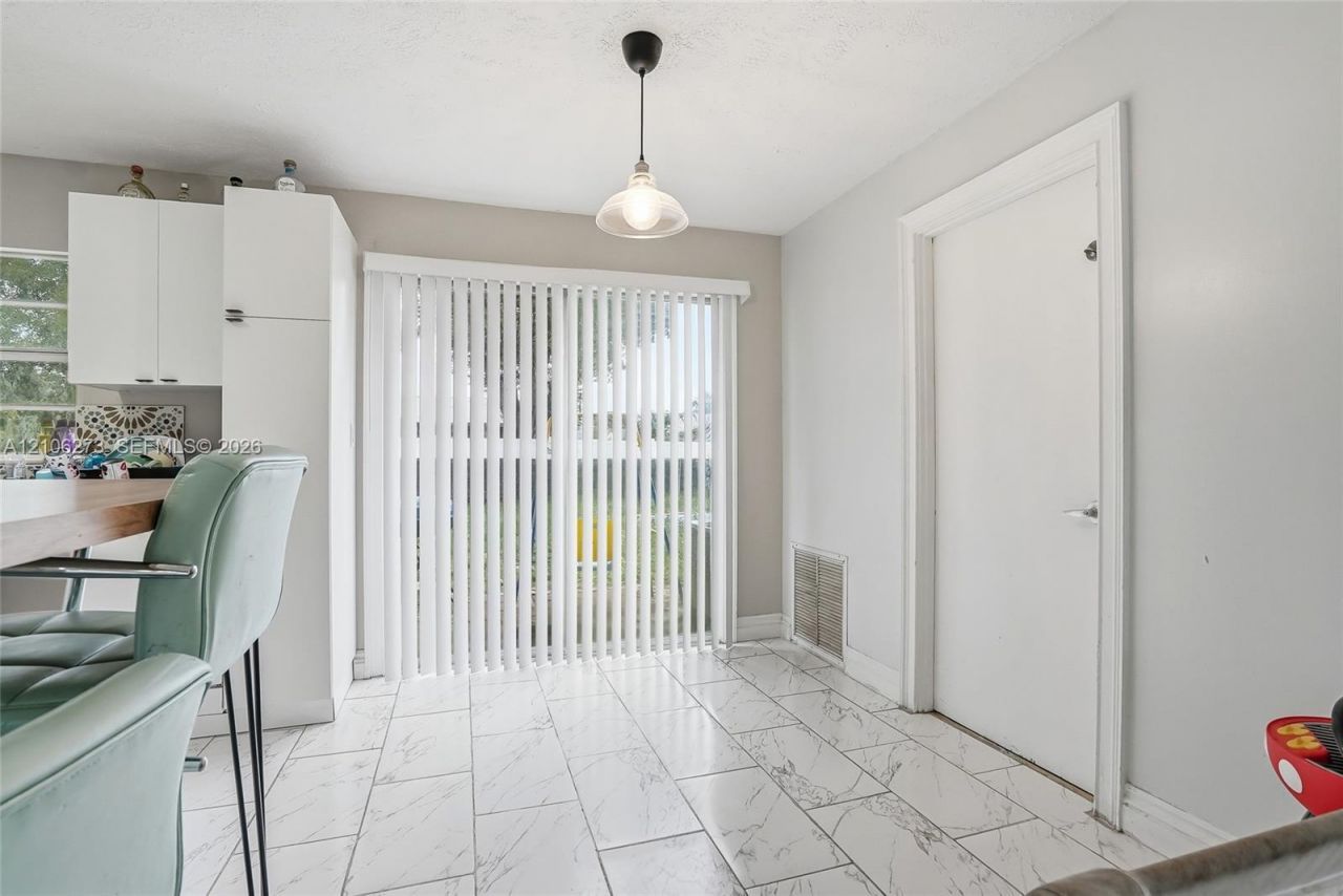 5310 Seagrape Dr , Fort Pierce, FL 34982 Photo
