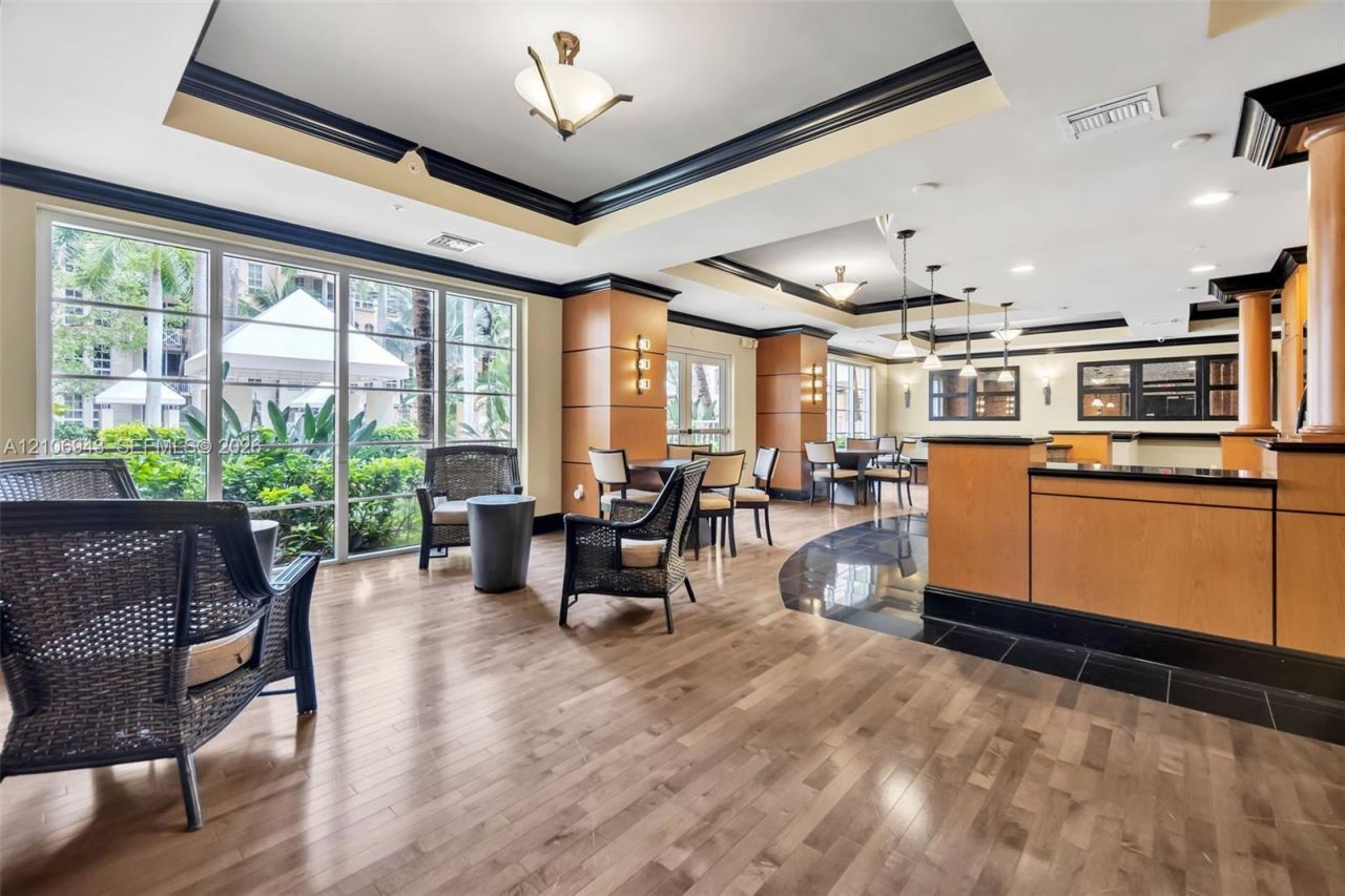 3001 NE 185th St , Unit 523, Aventura, FL 33180 Photo