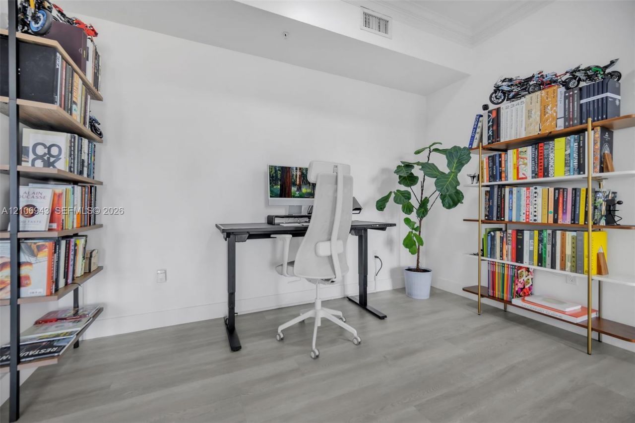 3001 NE 185th St , Unit 523, Aventura, FL 33180 Photo