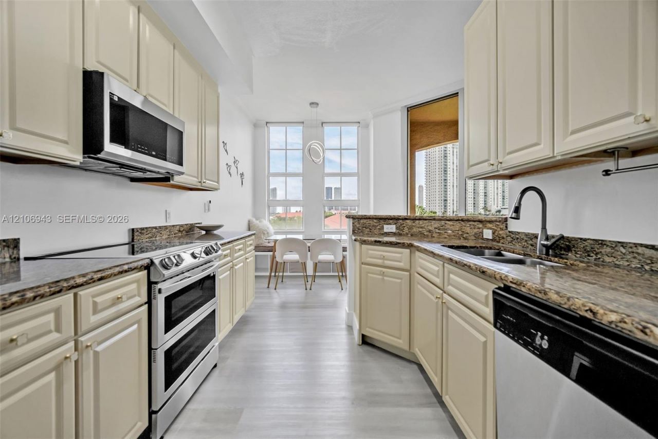 3001 NE 185th St , Unit 523, Aventura, FL 33180 Photo