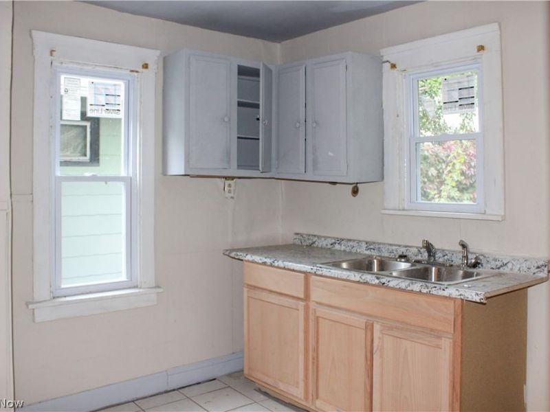 1177 E 147th Street, Cleveland, OH 44110 Photo 6