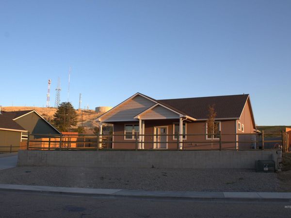 887 S. Iowa Ave., Payette, ID 83661