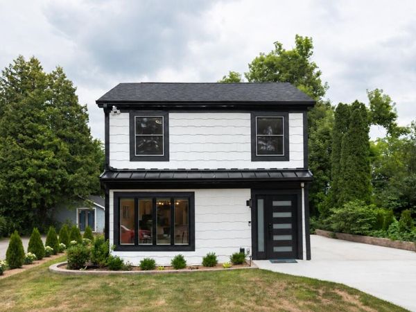 3159 E Barry Dr, Lyons, WI 53147