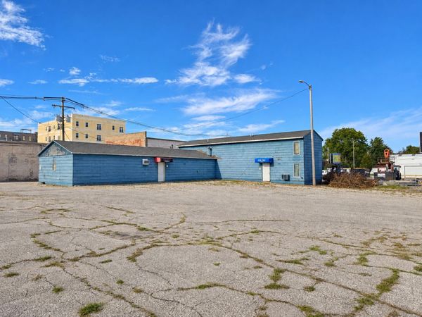 505 N Walnut Street , Champaign, IL 61820