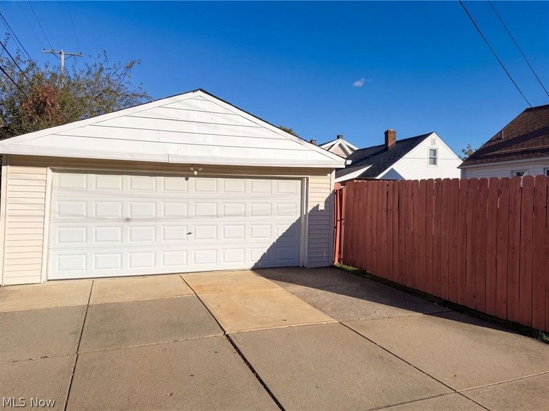 6608 Charles Avenue, Parma, OH 44129 Photo 37
