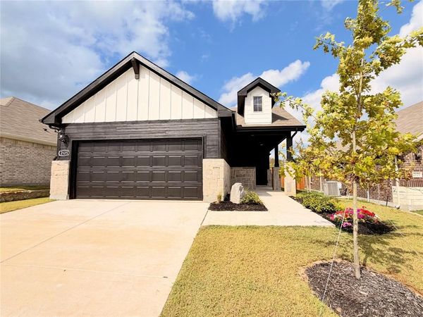 2125 Rannoch Street, Sherman, TX 75092
