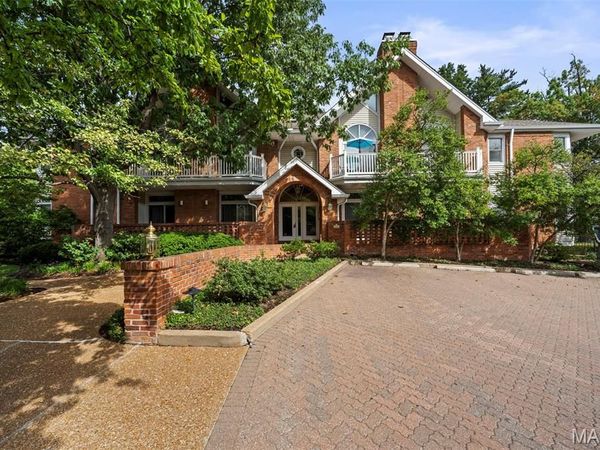 29 Country Club Terrace, Glendale, MO 63122