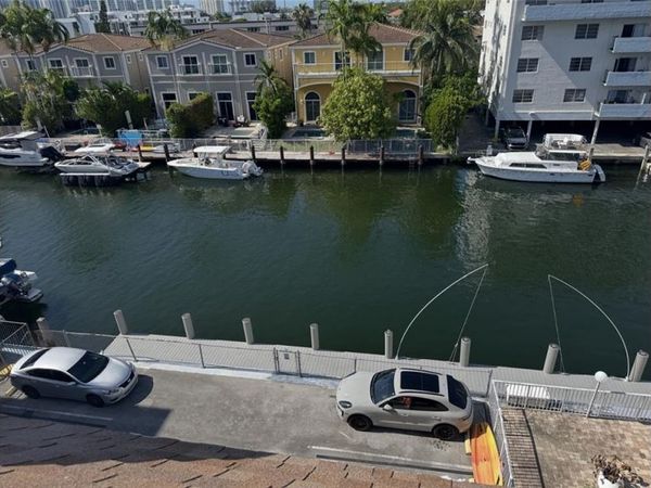 3868 NE 169th St, Unit 202, North Miami Beach, FL 33160