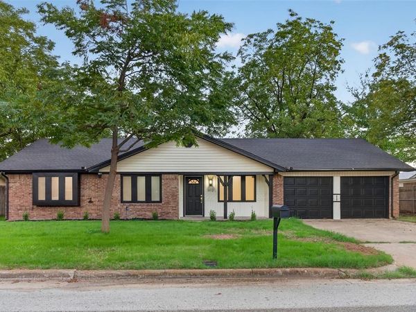612 Simpson Terrace , Bedford, TX 76021