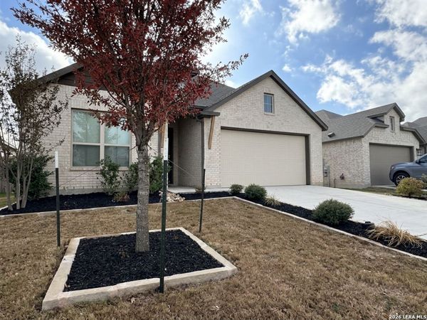 138 Red Oak, Castroville, TX 78009