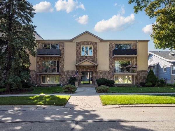 1611 Ashland Avenue , Unit 303, Des Plaines, IL 60016