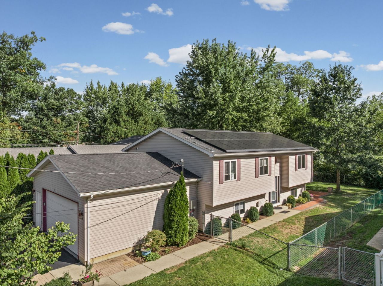 35861 N Benjamin Avenue, Ingleside, IL 60041 Main Photo