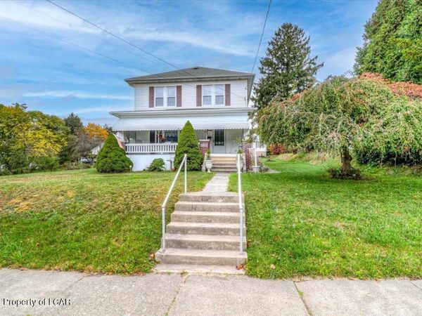 629 E Main Street, Weatherly, PA 18255